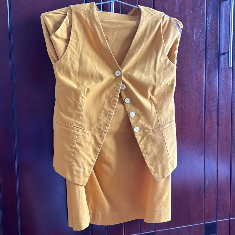 Bộ đầm nữ, áo gile và chân váy 1012958