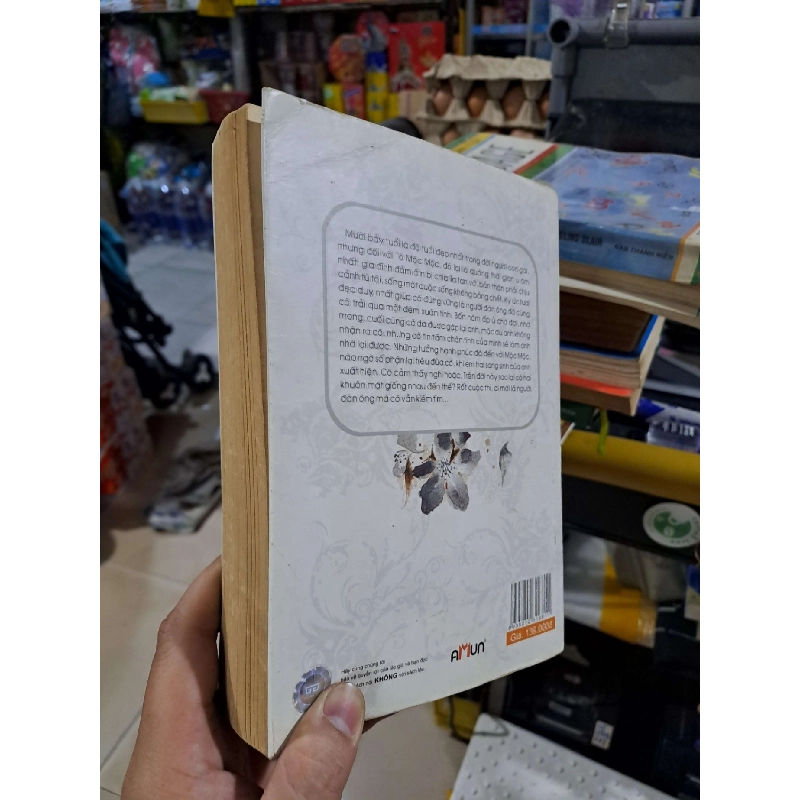 Gió Mang Ký Ức Thổi Thành Những Cánh Hoa - Diệp Lạc Vô Tâm - 2013 mới 70% ố rách gáy - SÁCH ĐỒNG GIÁ 29K - HCM3012 749780