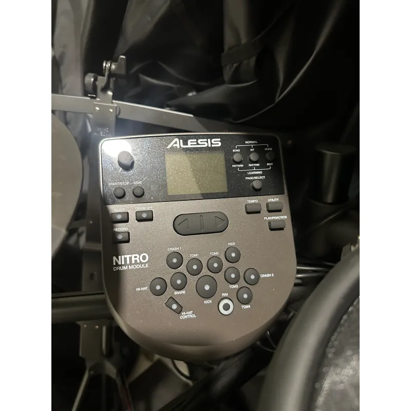 Bàn Trống Yamaha Electronic NITRO Alesis Mesh Kit mới 90% 693493