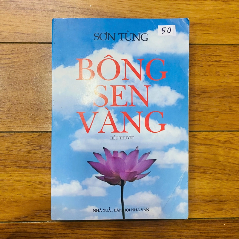 sách BÔNG SEN VÀNG - Sơn Tùng #TAKE 297999