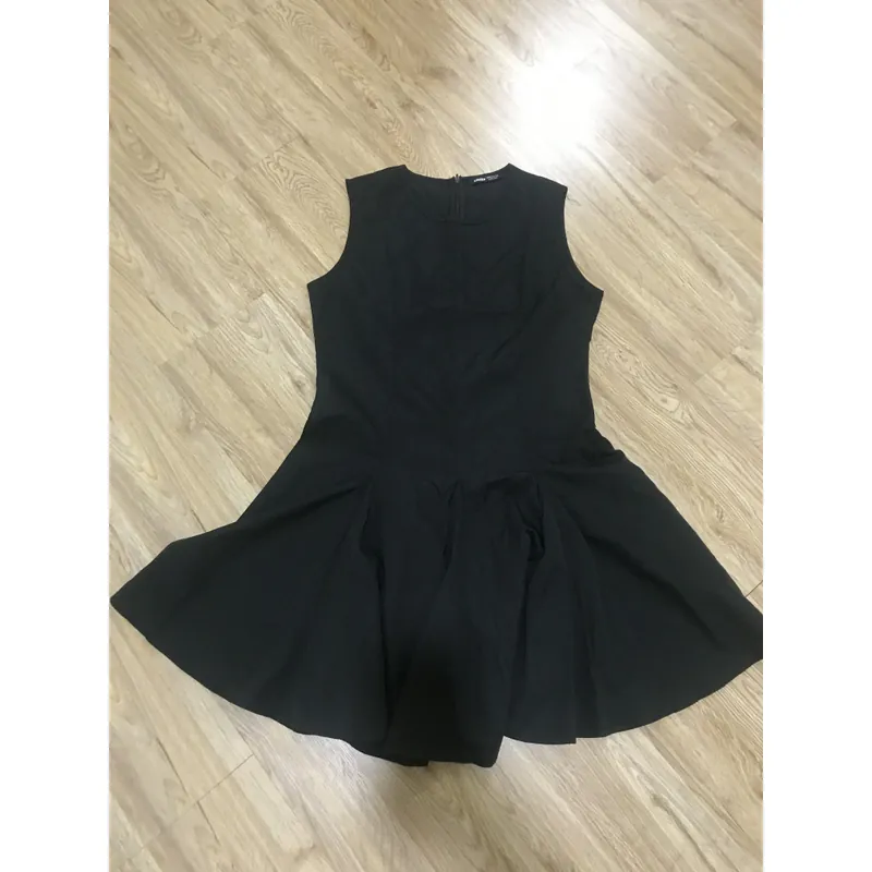 Đầm nữ Lovito màu đen 716907