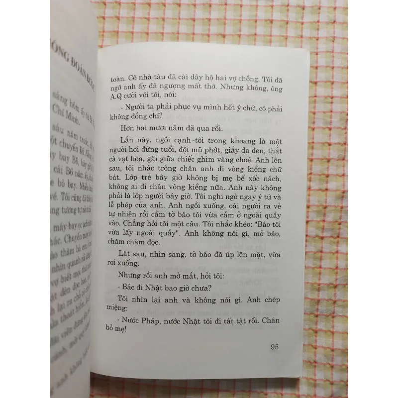 COMBO 2 QUYỂN - nhà văn TÔ HOÀI - CÁI ÁO TẾ • TUỔI TRẺ HOÀNG VĂN THỤ 750787
