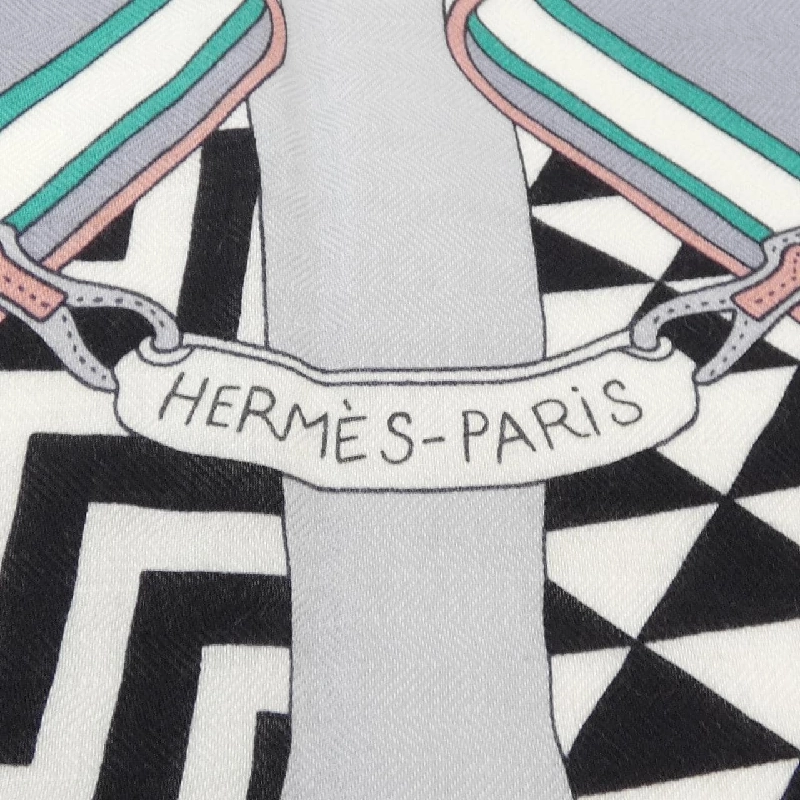 Khăn choàng HERMES Triangle Jean - Hàng hiệu Chính hãng 832226