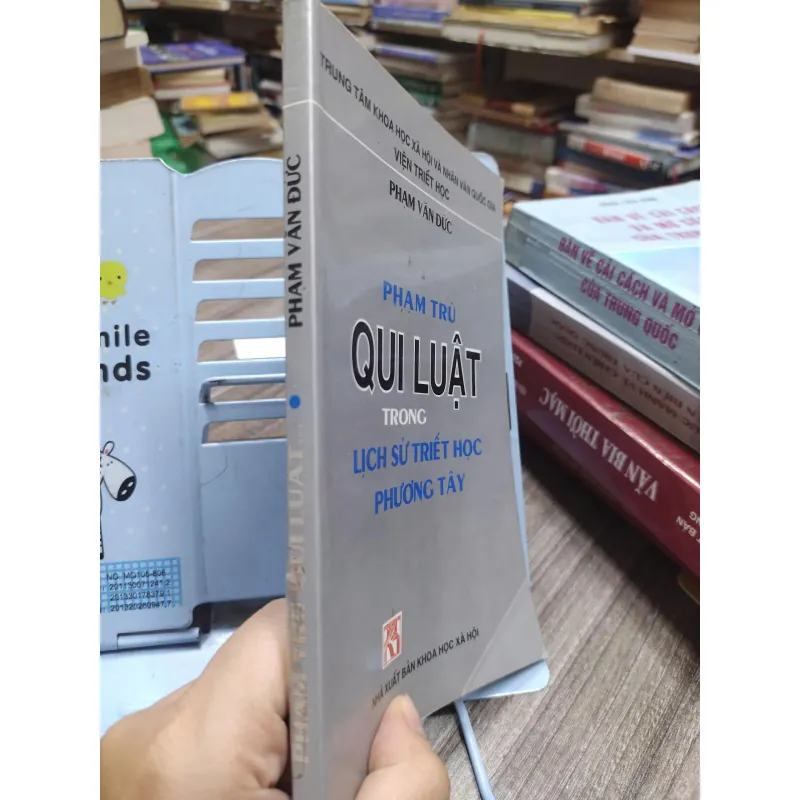 Sách: Phạm trù quy luật trong lịch sử triết học Phương Tây 594793