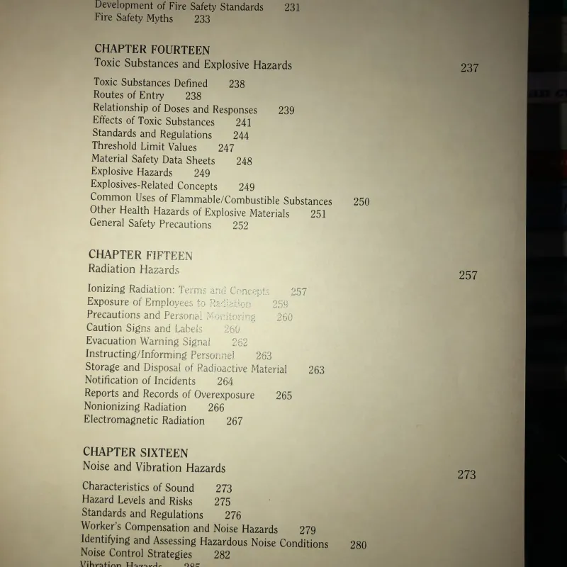 Industrial safety and health in the age of high technology - David L. Goetsch 791845