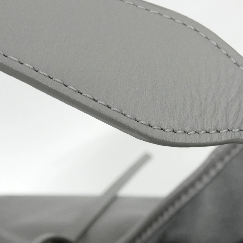 Túi xách Louis Vuitton Carryall Vibe MM M12583 611982