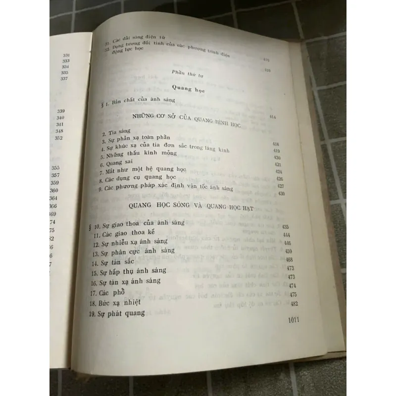 SÁCH TRA CỨU TÓM TẮT VỀ VẬT LÝ, HƠN 1000 TRANG , DỊCH TỪ TIẾNG NGA 556960