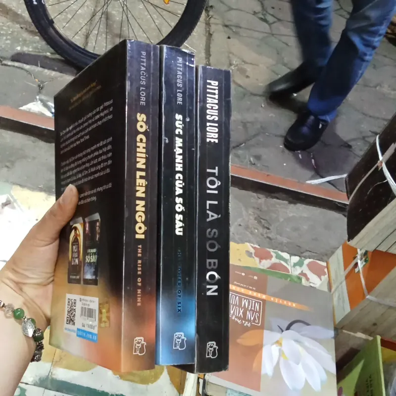 Số chín lên ngôi+ sức mạnh của số sáu+ tôi là số bốn - Pittacus Lore 929638