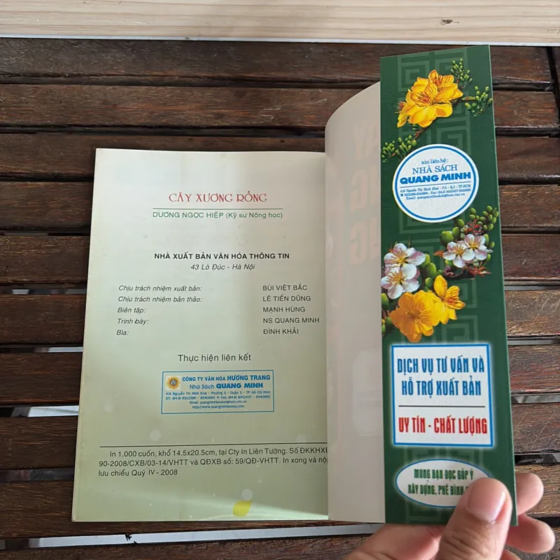 II Cây Cảnh: Xương Rồng Và Cây Mọng Nước (Sách Màu) - Dương Ngọc Hiệp 718585