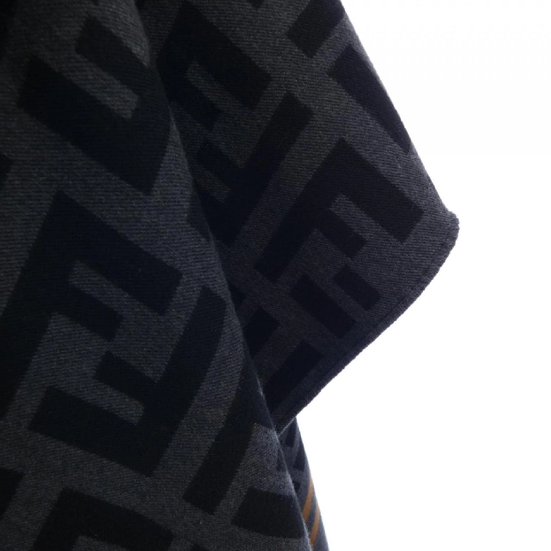 【Mã giảm giá】FENDI Cape 640033