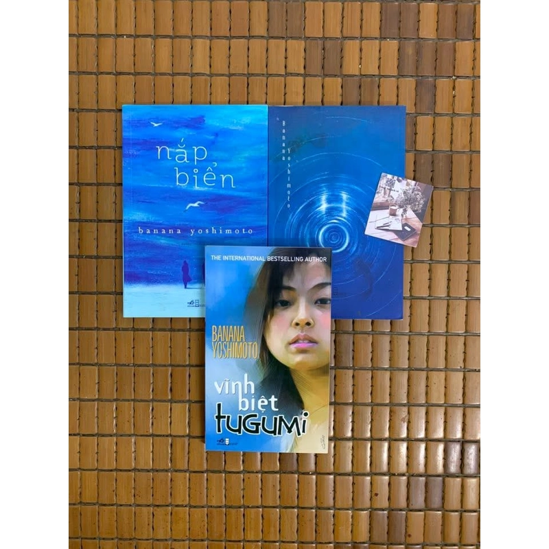 Nắp biển Hồ Tugumi Banana Yoshimoto 455769