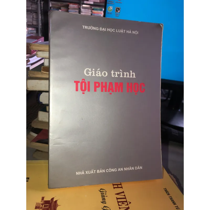 Giáo trình tội phạm học  1005727