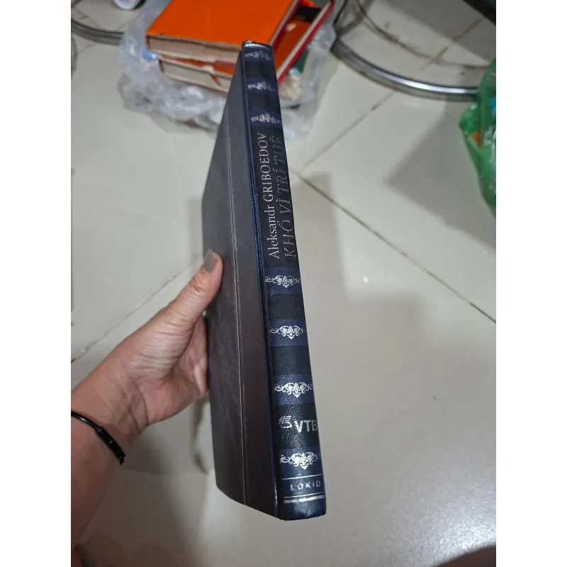 Khổ vì trí tuệ  957763