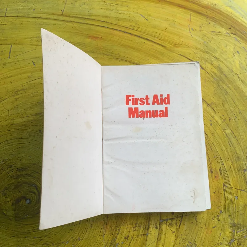 FIRST AID MANUAL  937168