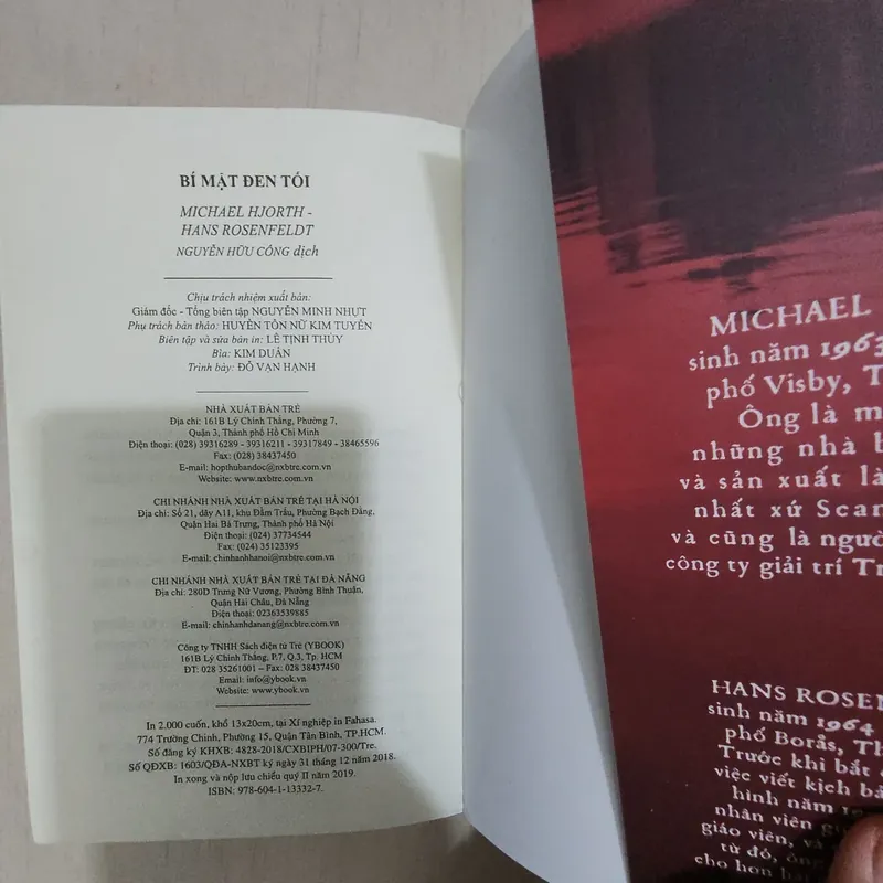Sách Bí mật đen tối 719199