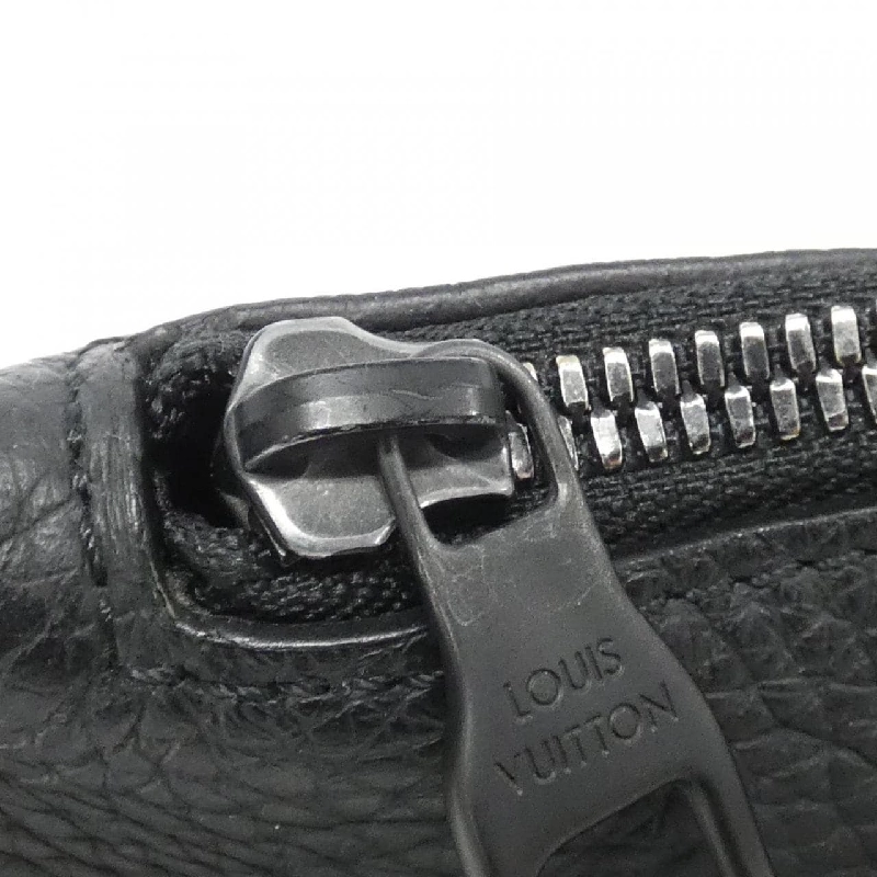 Túi sling LV Stitch Louis Vuitton M56420 620047