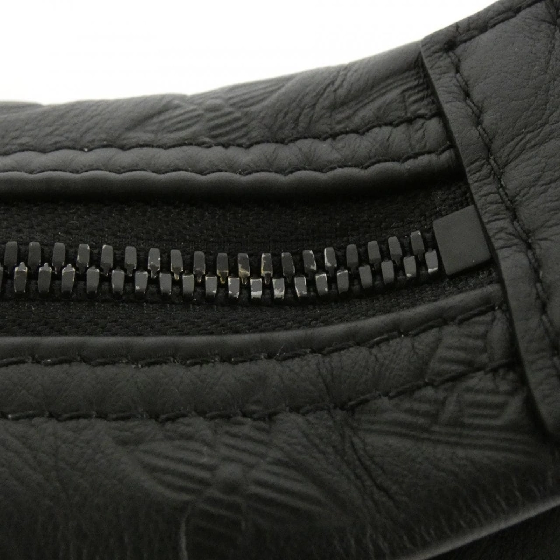 Túi xách hobo Monogram Shadow của Louis Vuitton M12850 611039