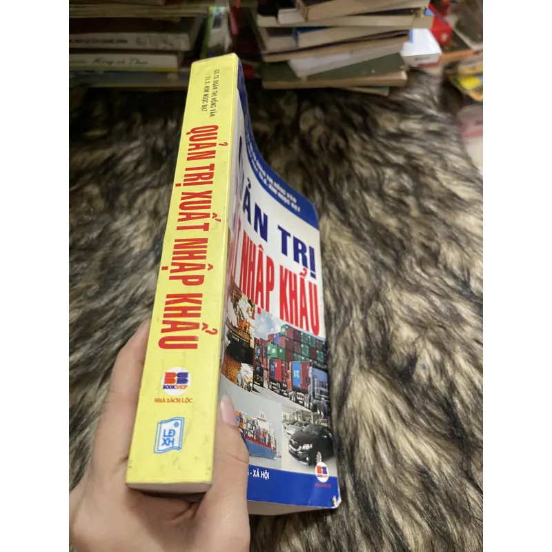 Quản trị xuất nhập khẩu  760761