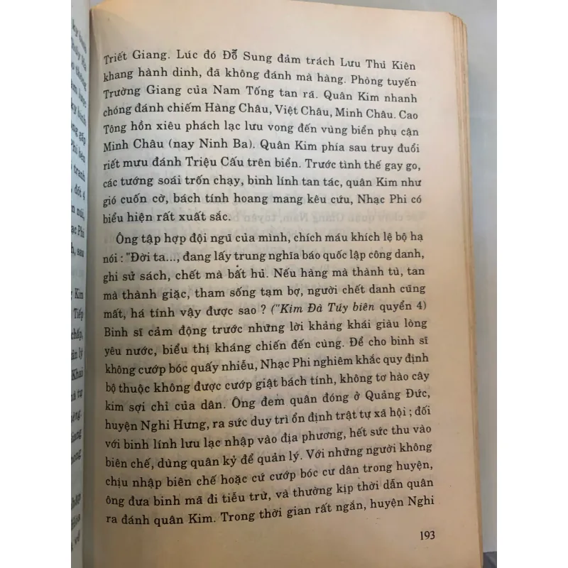 100 NHÂN VẬT ẢNH HƯỞNG LỊCH SỬ TRUNG QUỐC - BÙI HỮU HỒNG (DỊCH)  1003640