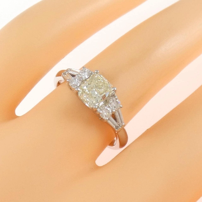 Nhẫn kim cương PT900 1.015CT 669188