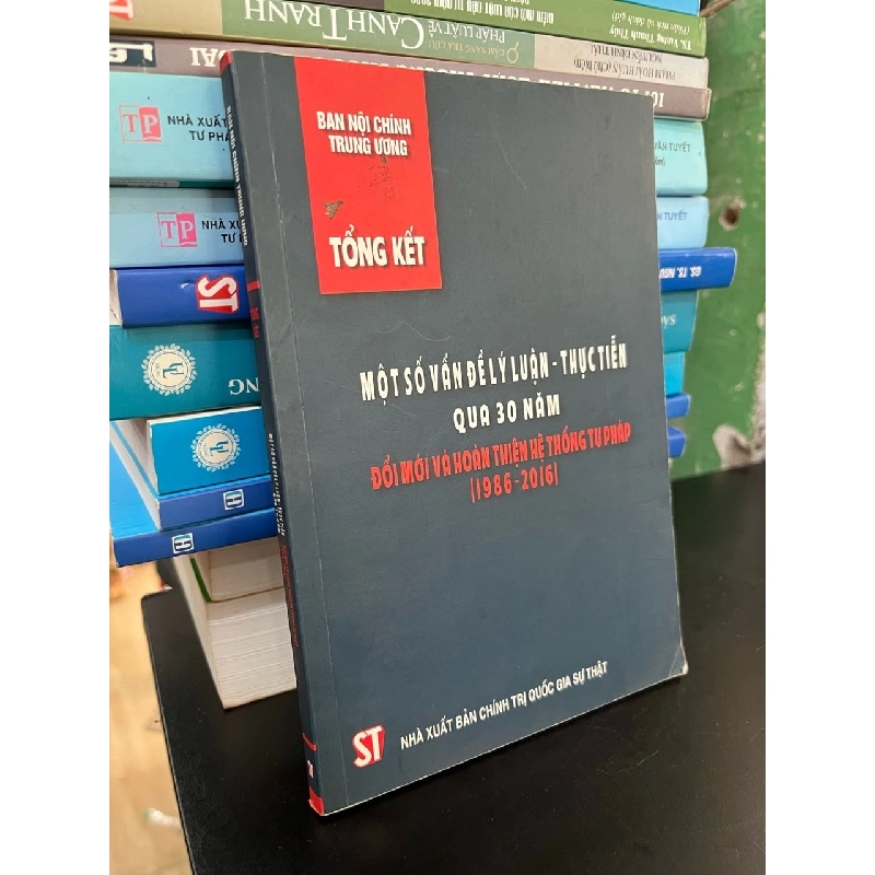 Một số vấn đề lý luận thực tiễn qua 30 năm đổi mới và hoàn thiện hệ thống tư pháp (1986-2016) 745092