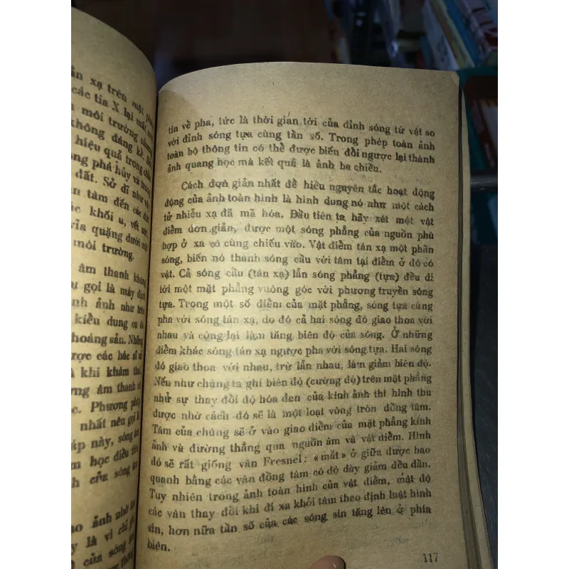 Chiếc gương thần kỳ - V. X. Frolov 928690