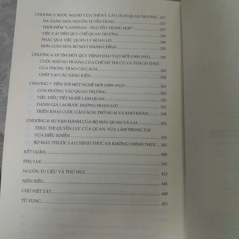 QUAN VÀ LẠI Ở MIỀN BẮC VIỆT NAM - EMMANUEL POISSON 541777