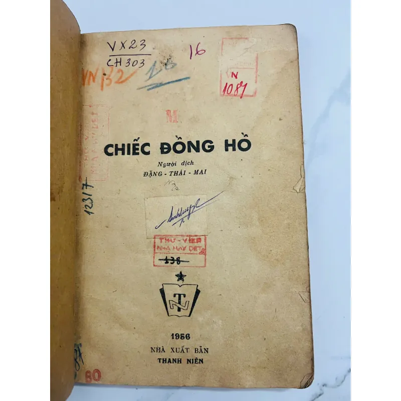 Chiếc đồng hồ - Pantelew (Người dịch: Đặng Thai Mai) - nxb THANH NIÊN 1956 991649