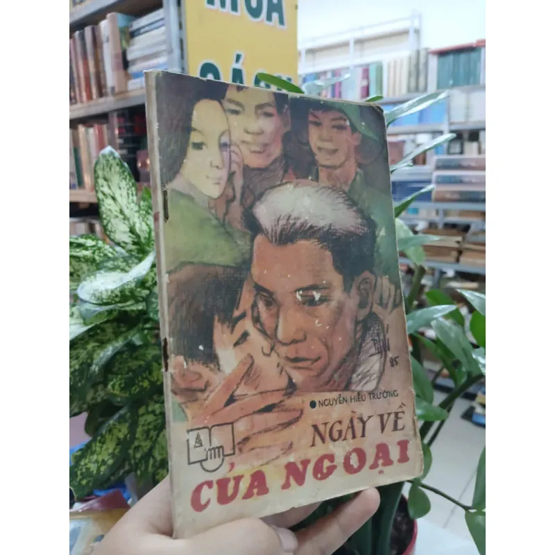 NGÀY VỀ CỦA NGOẠI - NGUYỄN HIẾU TRƯỜNG 1002098