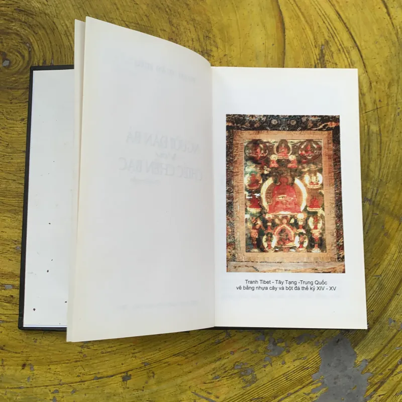  NGƯỜI ĐÀN BÀ VÀ CHIẾC CHÉN BẠC- PHẠM XUÂN HIẾU  787950