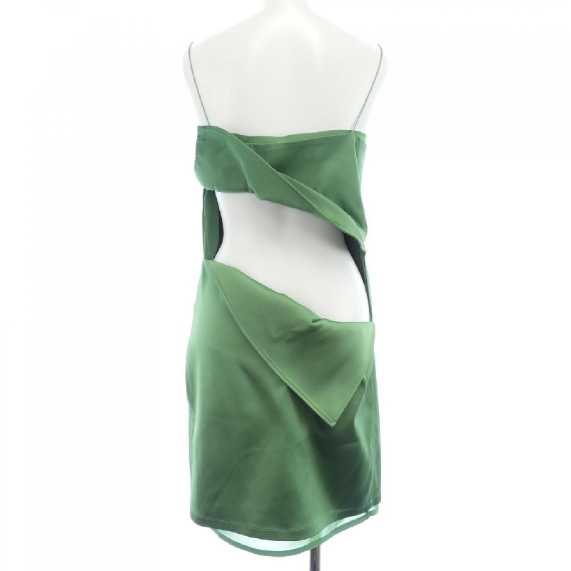 【Mã giảm giá】JACQUEMUS Đầm 651384