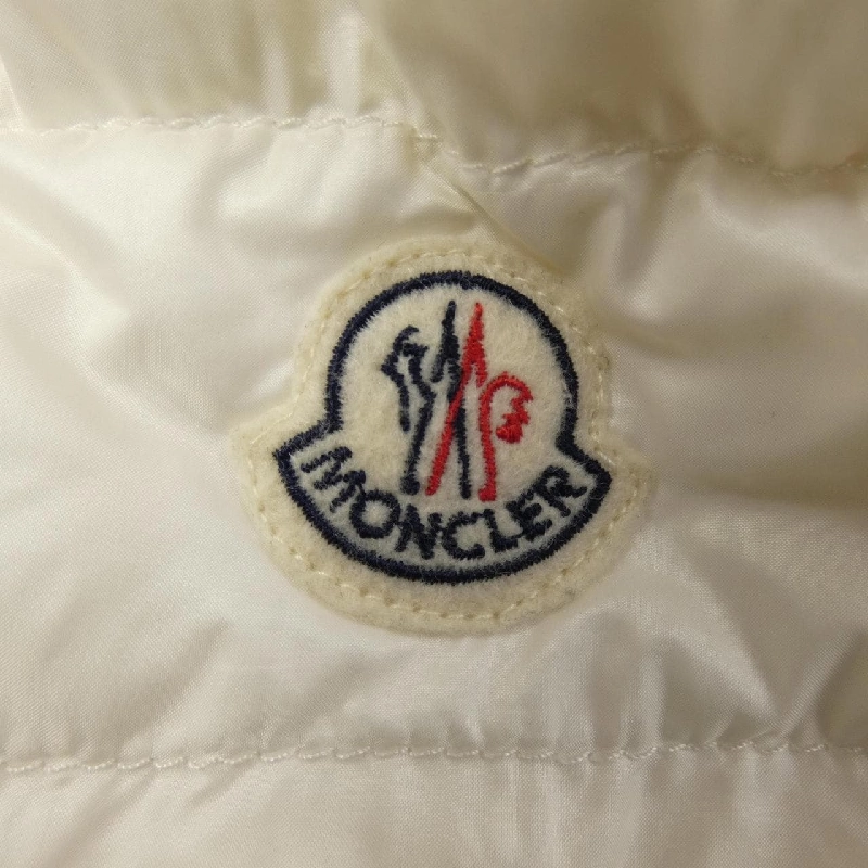 Áo khoác lông vũ MONCLER S 637623