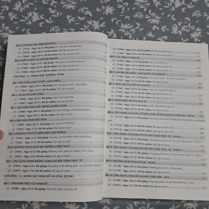 Sách ôn thi đánh giá năng lực - Tổng ôn Toán học và xử lý số liệu 697257