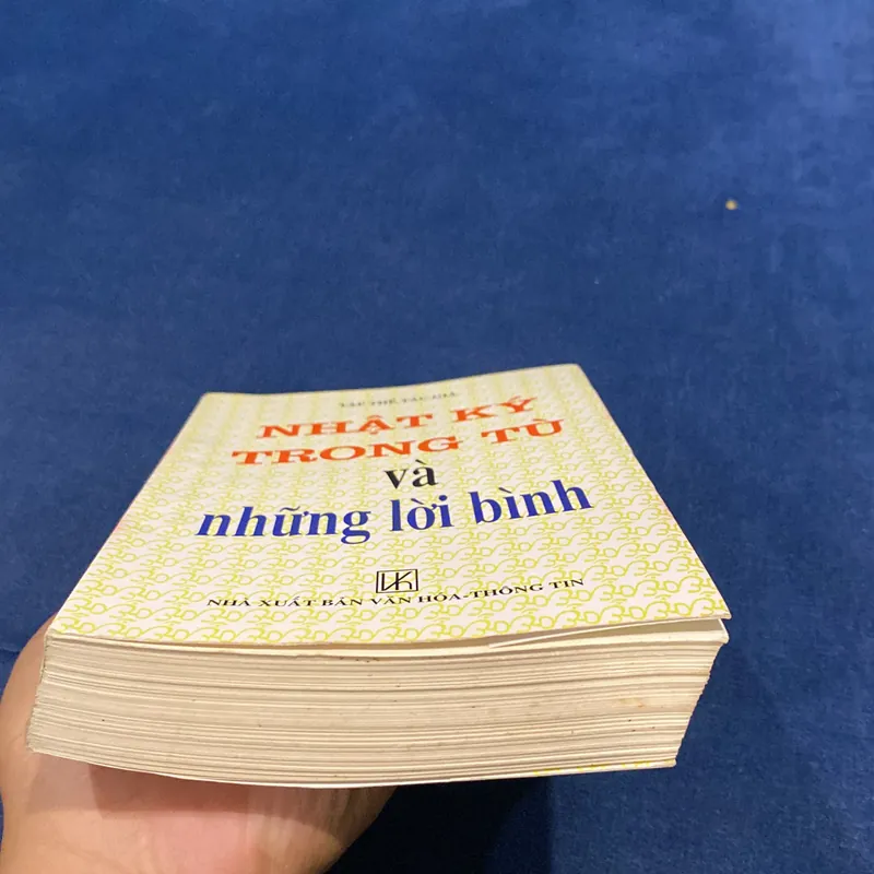 NHẬT KÝ TRONG TÙ VÀ NHỮNG LỜI BÌNH (XB 2001) 593580