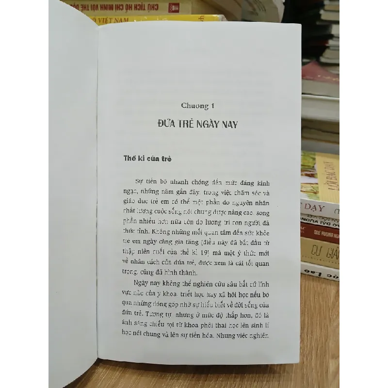 Bí ẩn tuổi thơ – Maria Montessori 589505