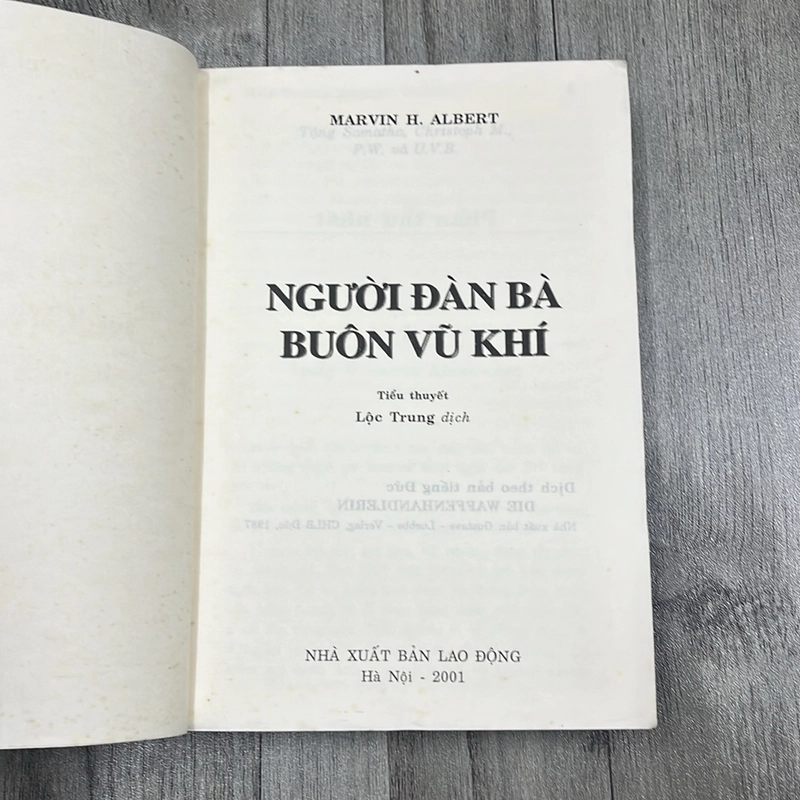 Người đàn bà buôn vũ khí. 2a1 521730