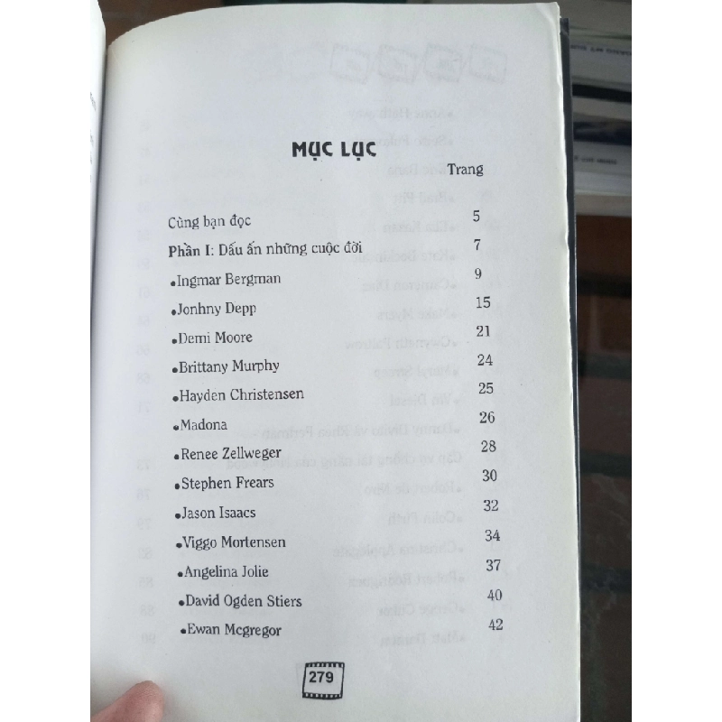 Những cuộc đời và tác phẩm - Madona 2006 (Văn học nước ngoài) VAVO1304-A0 1012182
