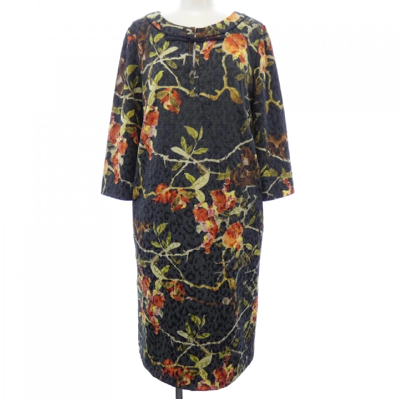 【Mã giảm giá】VIVIENNE TAM ワンピース 653462