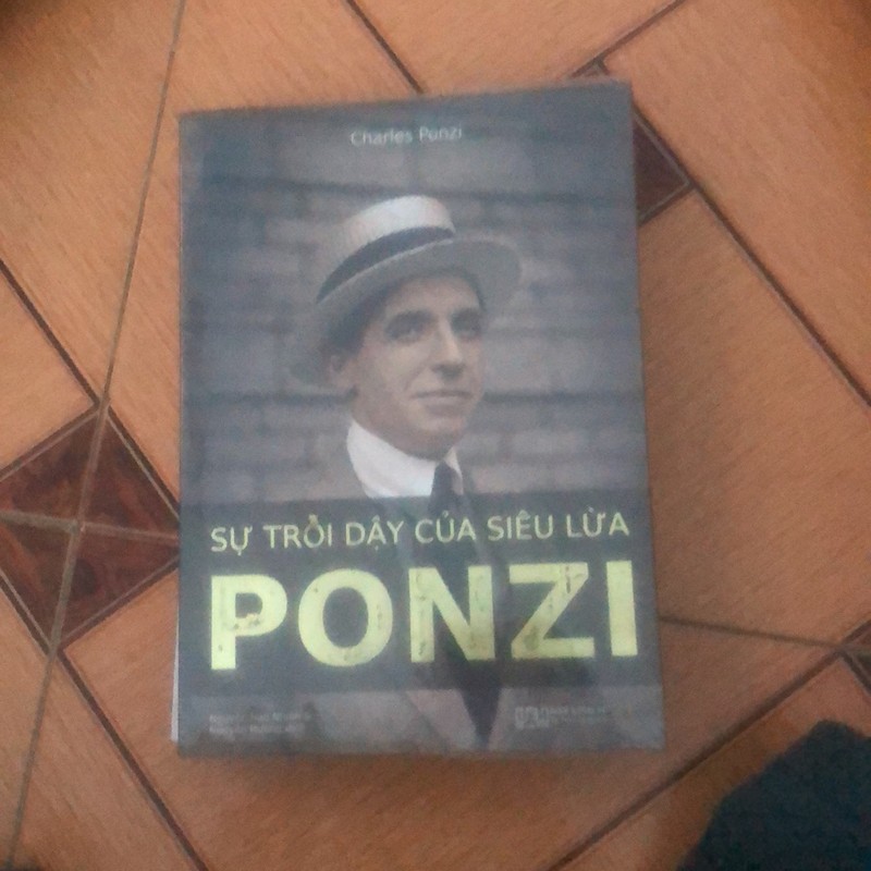 Bố con cá gai + Siêu lừa Ponzi 193322