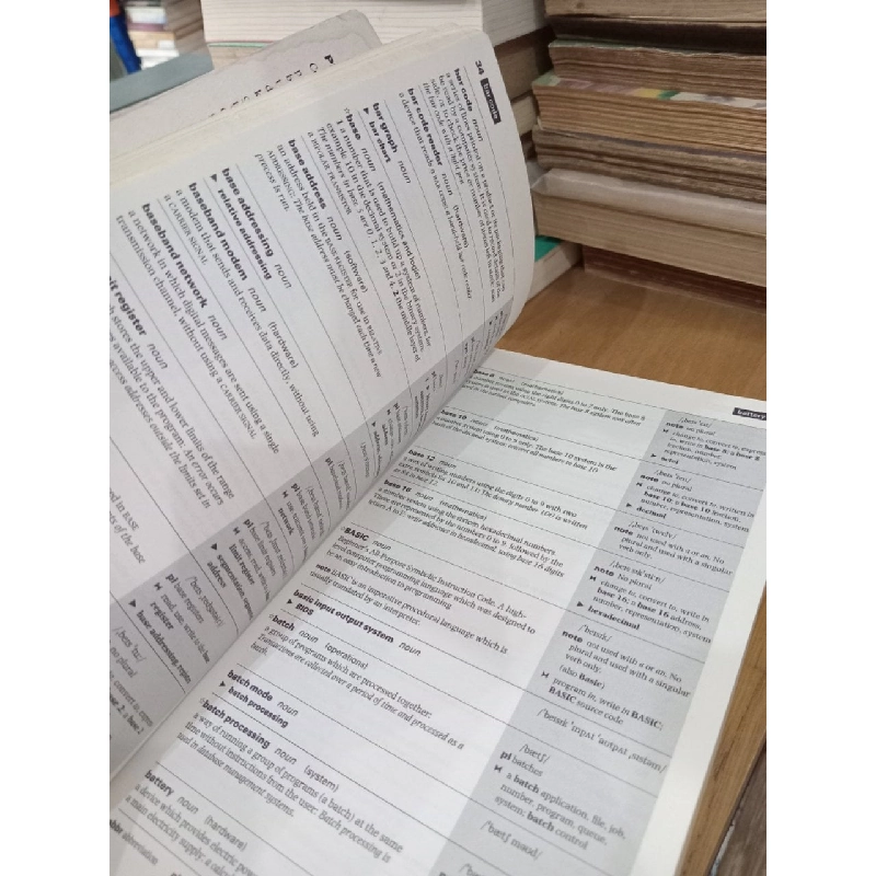 Oxford dictionary of computing: For learners of English - Sandra Pyne, Allene Tuck 1020554