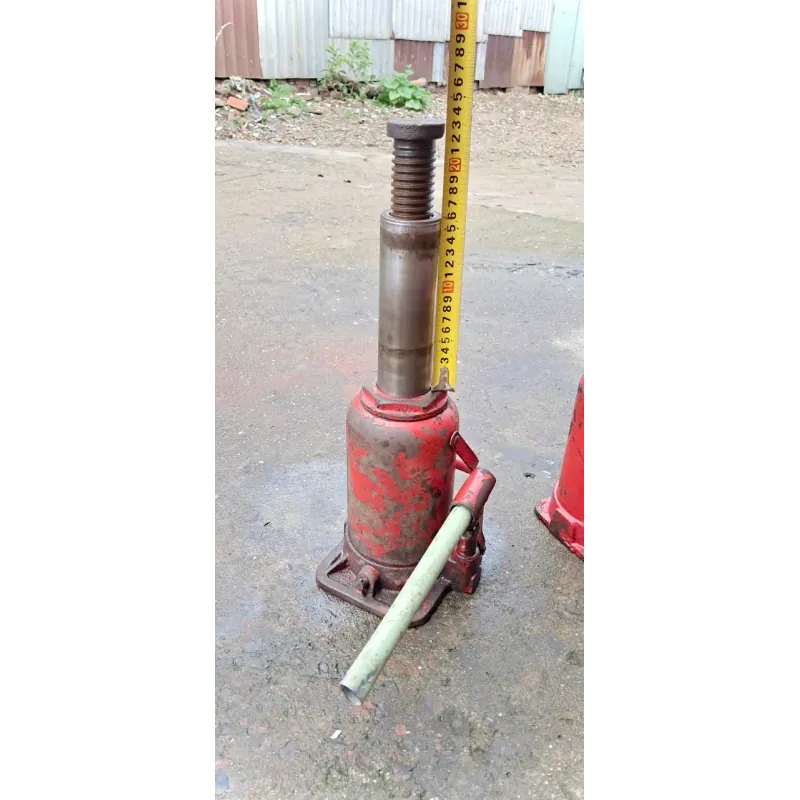 Kích thủy lực 35Ton Nhật bãi (hay còn gọi là con đội thủy lực, kích chai) 801144