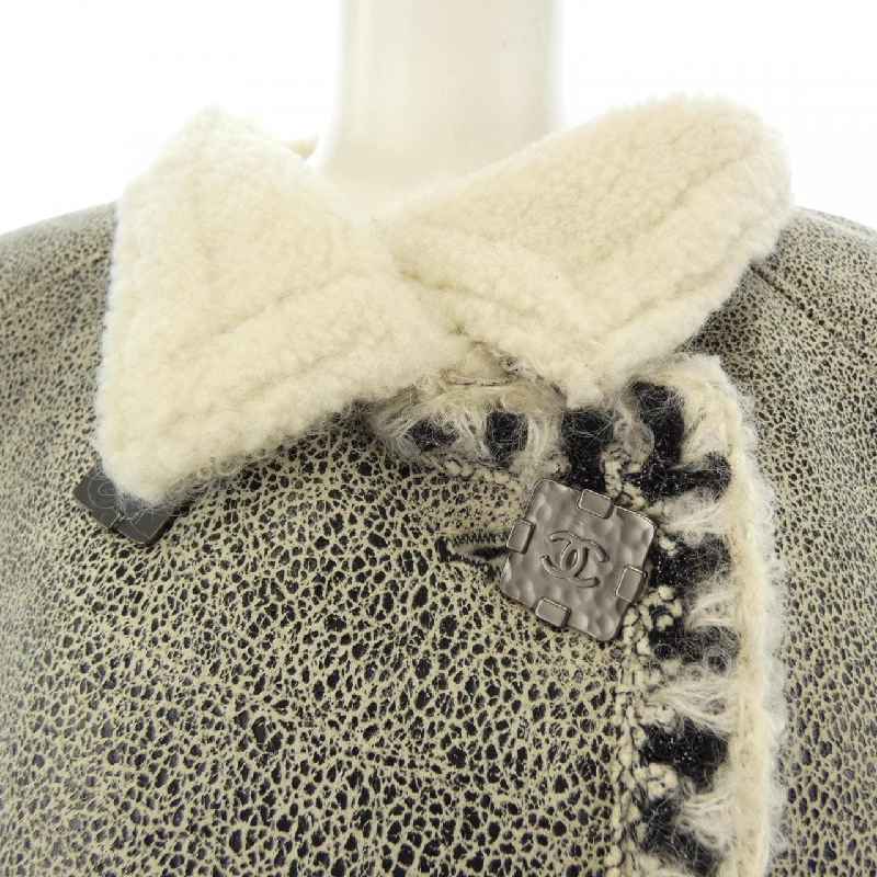 CHANEL P42355C00167 Áo khoác lông cừu - Hàng hiệu Authentic 818755