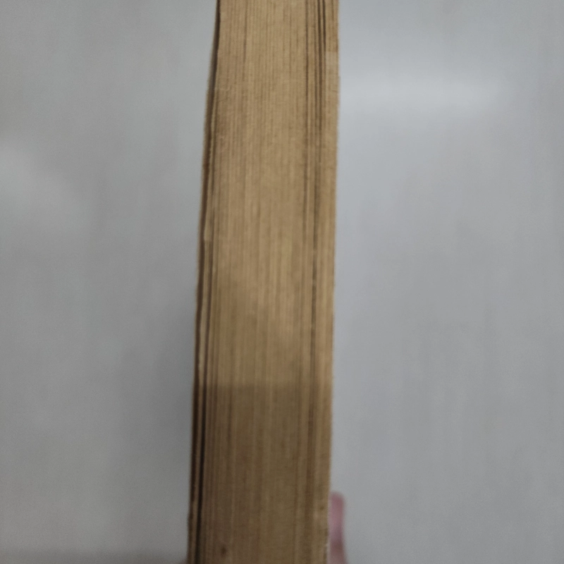 Sách Secrets at sea của Richard Peck tình trạng 80% 508755