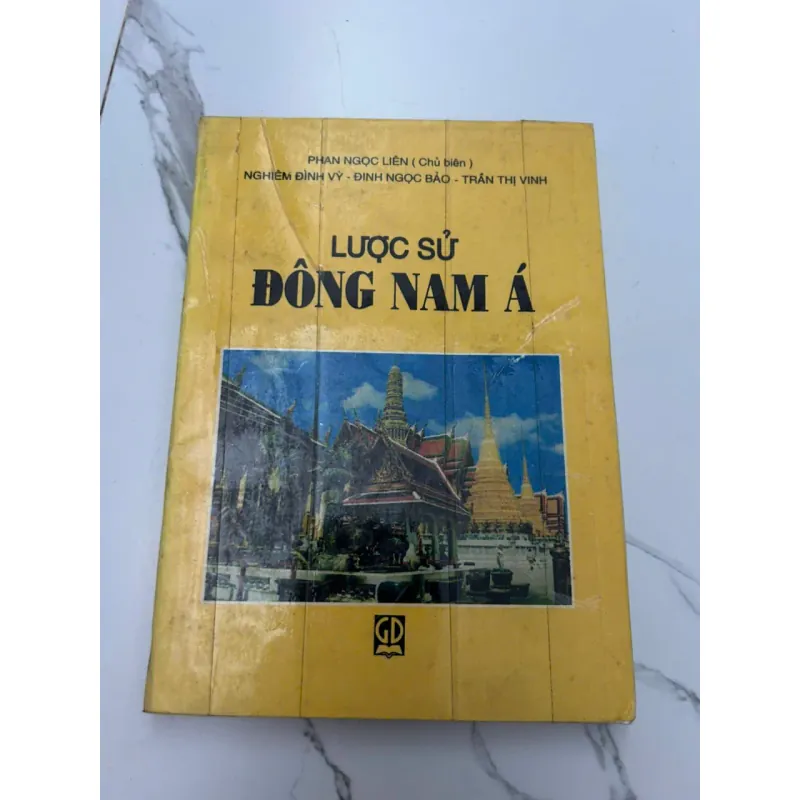 LƯỢC SỬ ĐÔNG NAM Á - PHAN NGỌC LIÊN (Chủ biên) 607948