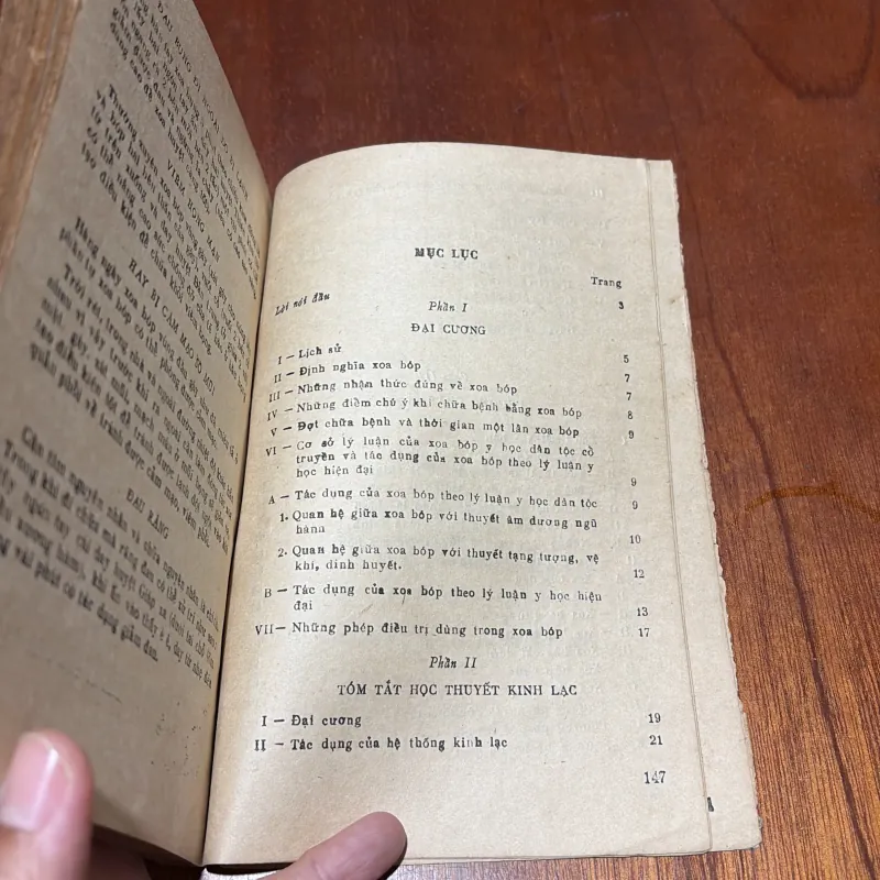 [Sách Ố Vàng, Chữ Hơi Mờ, Mục Chỗ Ghim Bấm] - II Phương Pháp Xoa Bóp - GS Hoàng Bảo Châu 798973