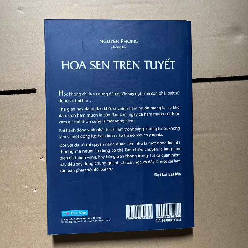 Hoa sen trên tuyết 1030323