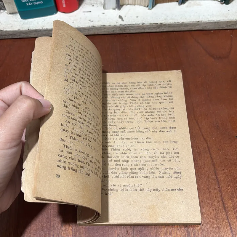 II Sách Xưa: Chị Thiện - Tô Thi, Hoàng Tích Chỉ - 1979 751009