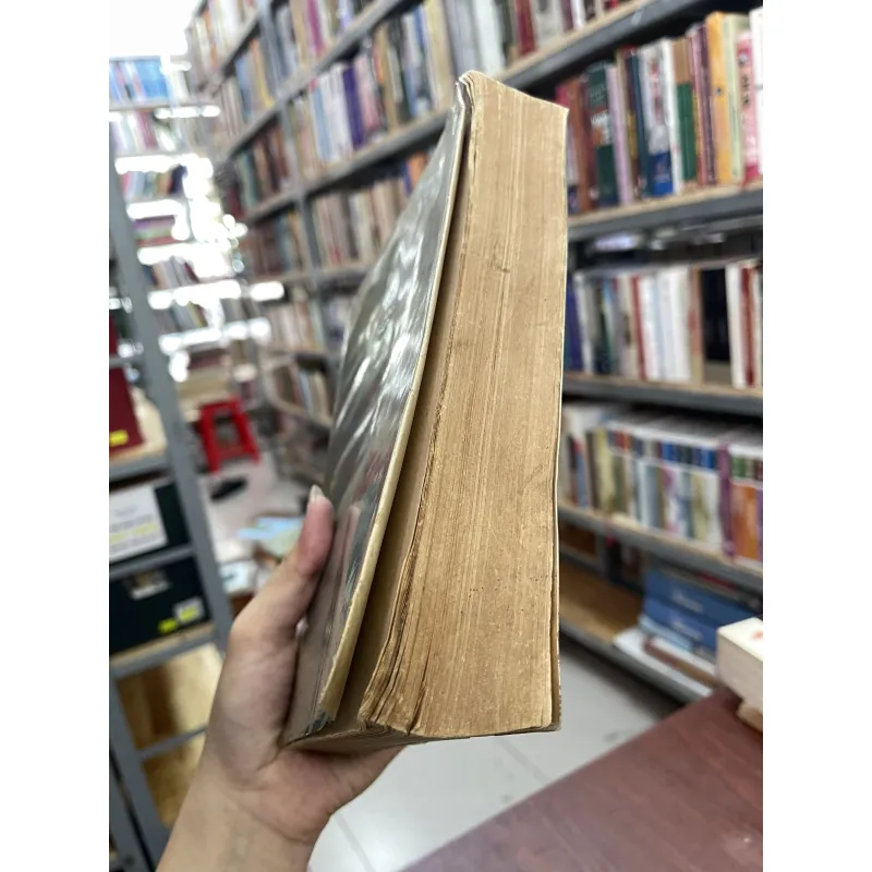 VIETNAMESE ENGLISH STUDENT’S DICTIONARY - NGUYỄN ĐÌNH HOÀ  970604