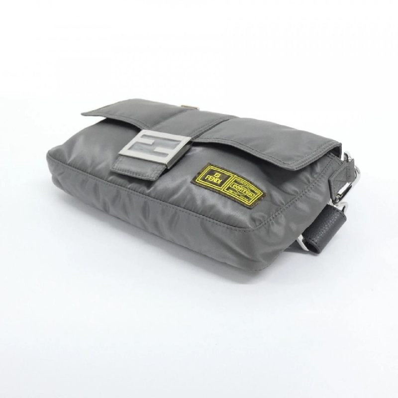 Túi đeo hông Fendi Baguette 7VA472 A91S 608405