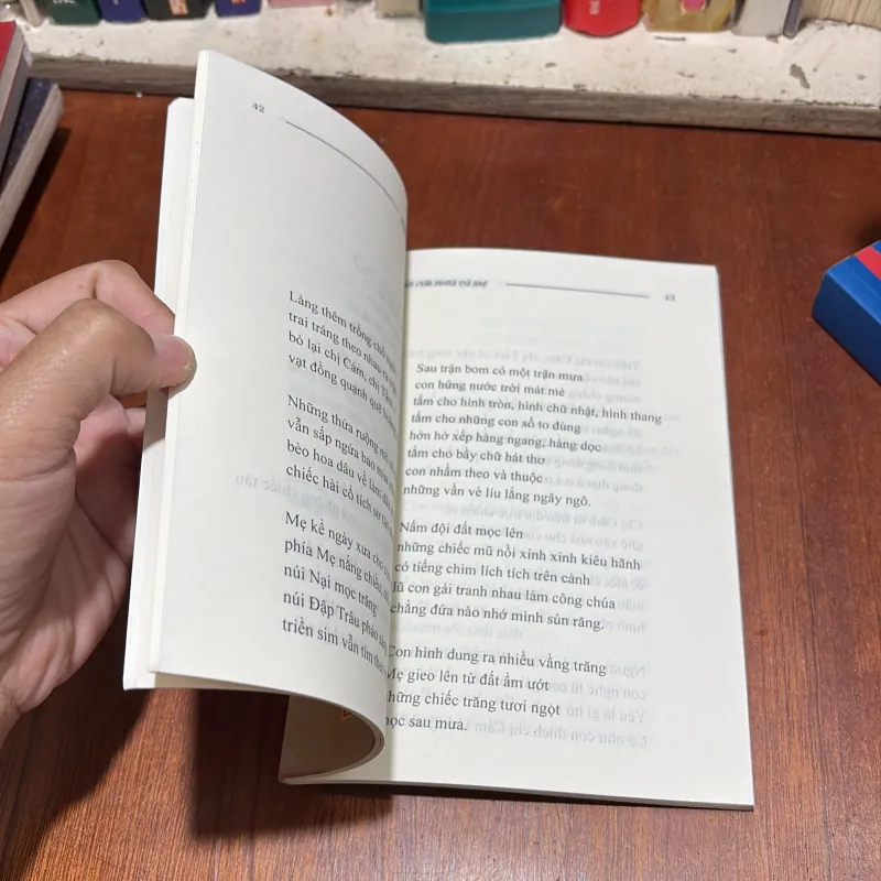 II Trường Ca: Chín Cơn Mưa Và Mẹ - Nguyễn Hữu Quý - 2020 786208